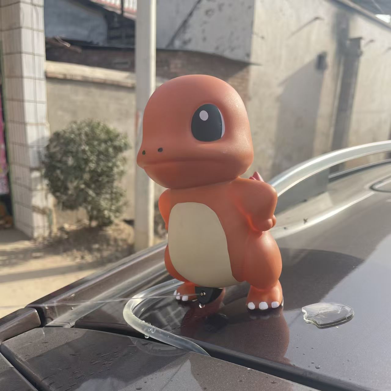 Fire Lizard Water-Spraying Car Accessory